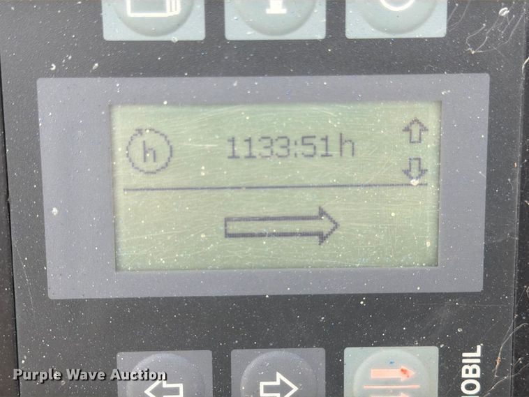 image for item DX5923 2022 Kaeser M118 air compressor