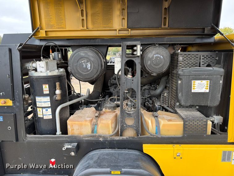 image for item DX5923 2022 Kaeser M118 air compressor