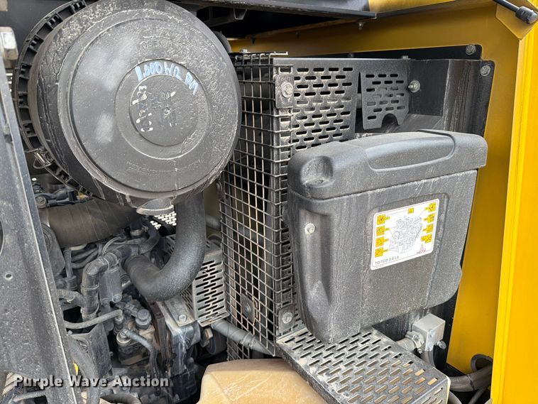 image for item DX5923 2022 Kaeser M118 air compressor