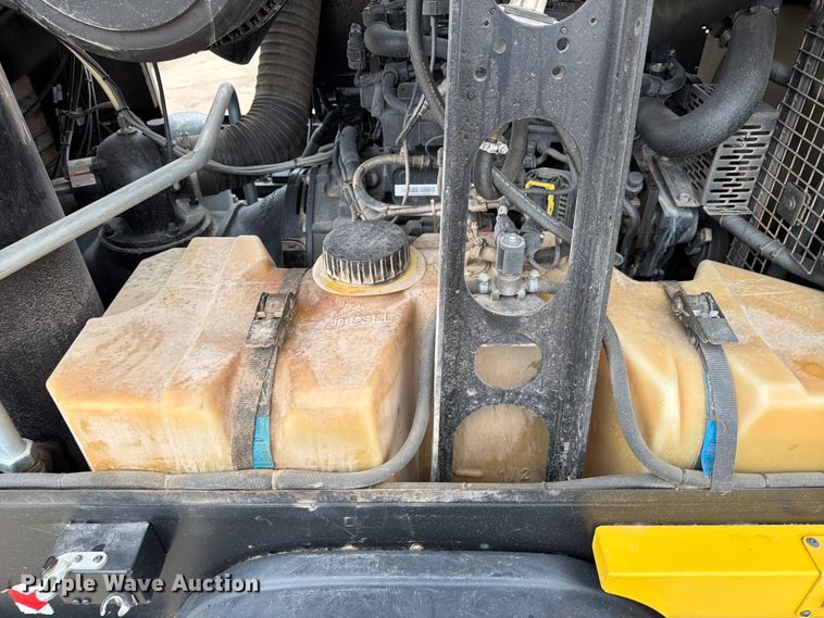 image for item DX5923 2022 Kaeser M118 air compressor