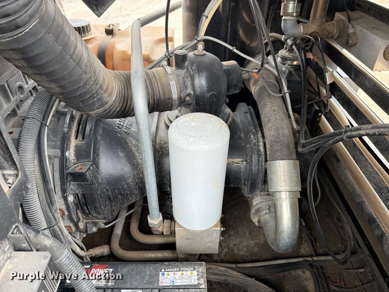 image for item DX5923 2022 Kaeser M118 air compressor