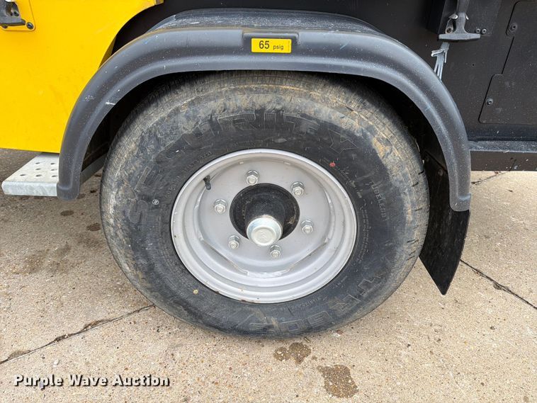 image for item DX5923 2022 Kaeser M118 air compressor