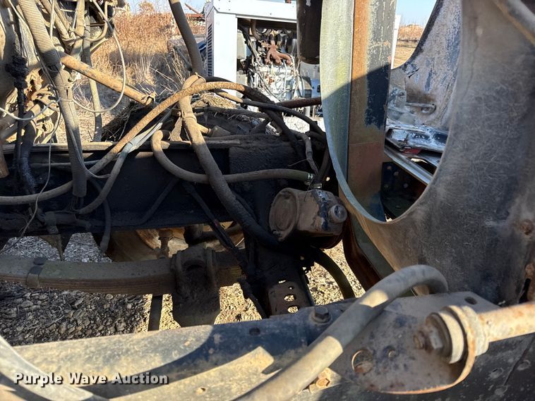 image for item DY8442 1982 International dump truck