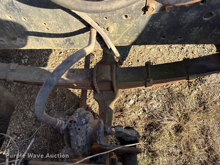 image for item DY8442 1982 International dump truck