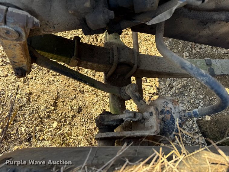 image for item DY8442 1982 International dump truck