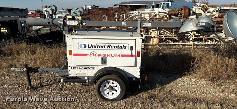 image for item DY8443 2012 Magnum MLT3060M light plant