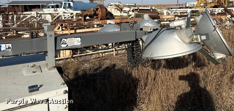 image for item DY8443 2012 Magnum MLT3060M light plant