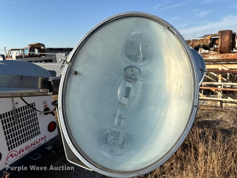 image for item DY8443 2012 Magnum MLT3060M light plant