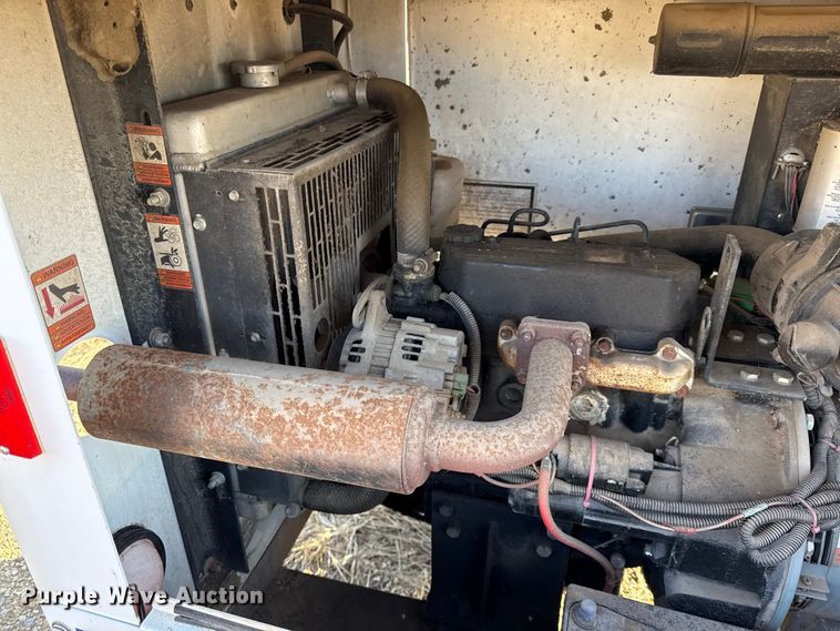 image for item DY8443 2012 Magnum MLT3060M light plant