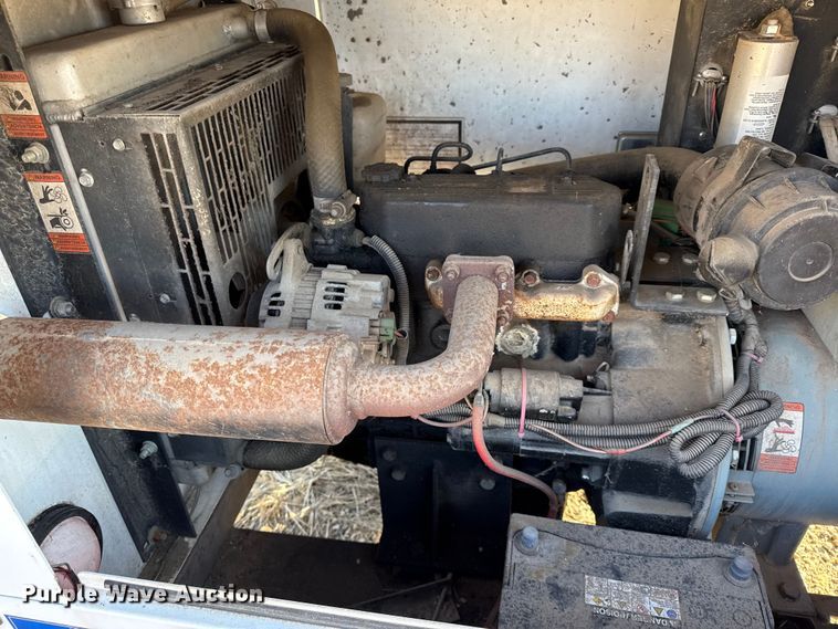 image for item DY8443 2012 Magnum MLT3060M light plant