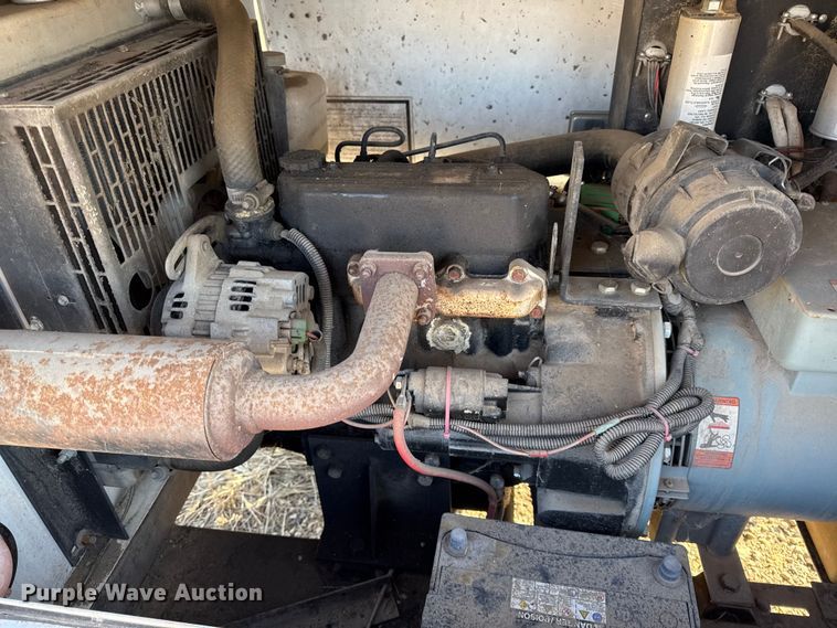 image for item DY8443 2012 Magnum MLT3060M light plant