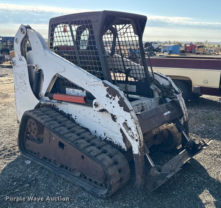 MINI CARGADOR SOBRE ORUGAS BOBCAT T190