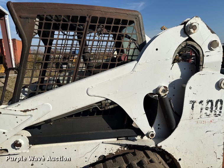 image for item DY8446 Bobcat T190 tracked skid steer loader