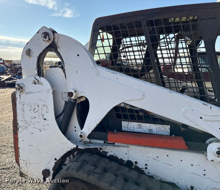 image for item DY8446 Bobcat T190 tracked skid steer loader
