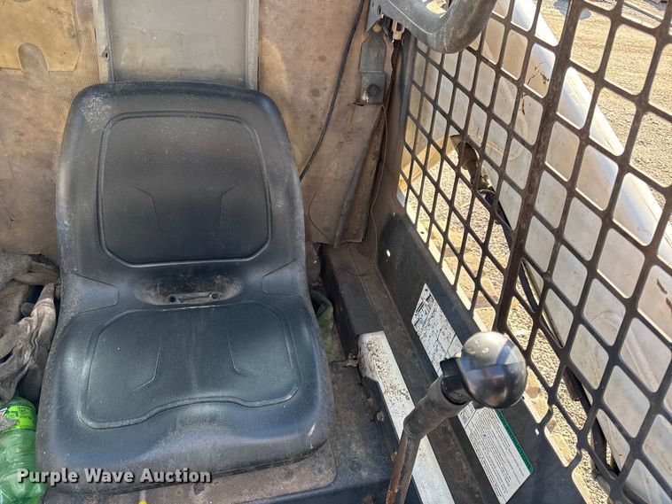 image for item DY8446 Bobcat T190 tracked skid steer loader