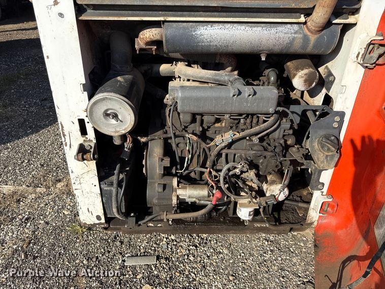 image for item DY8446 Bobcat T190 tracked skid steer loader