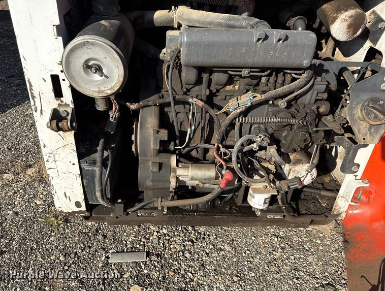 image for item DY8446 Bobcat T190 tracked skid steer loader