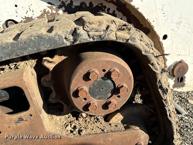 image for item DY8446 Bobcat T190 tracked skid steer loader