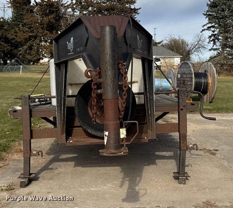 image for item EA2060 1997 Mustang F235-E equipment trailer with fluid mixing system