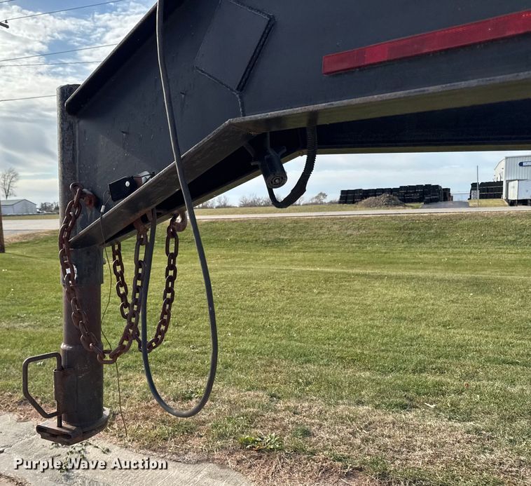 image for item EA2060 1997 Mustang F235-E equipment trailer with fluid mixing system