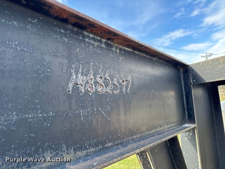 image for item EA2060 1997 Mustang F235-E equipment trailer with fluid mixing system