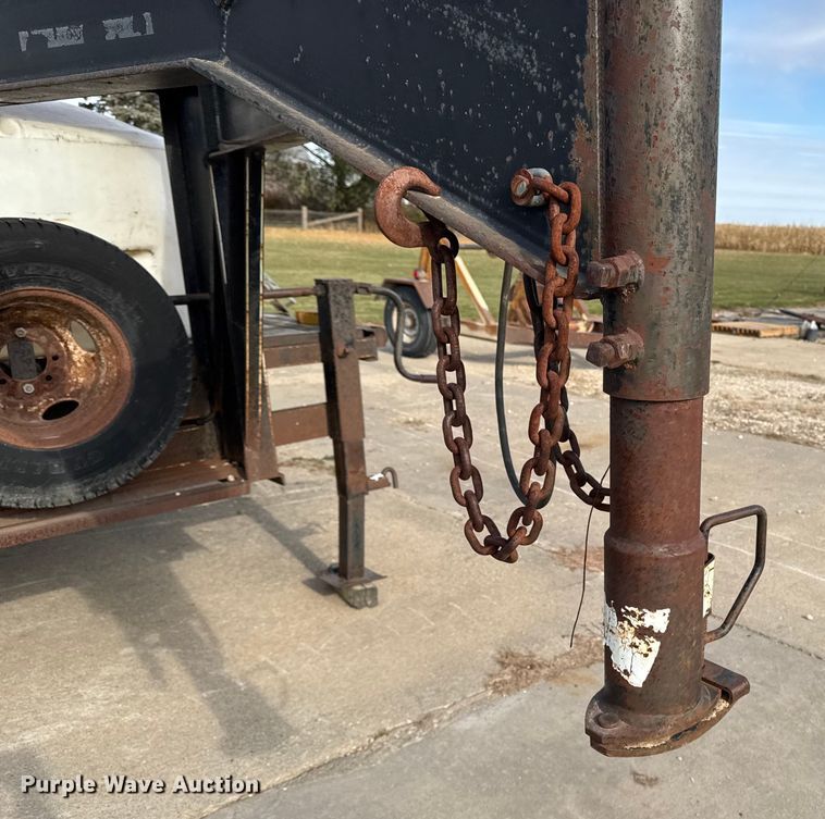 image for item EA2060 1997 Mustang F235-E equipment trailer with fluid mixing system