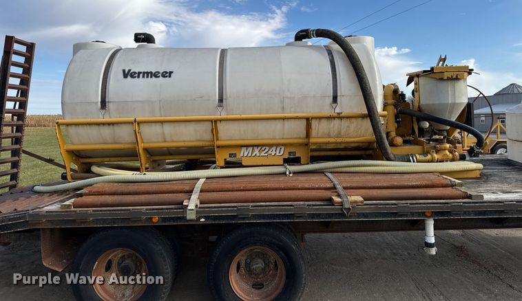 image for item EA2060 1997 Mustang F235-E equipment trailer with fluid mixing system