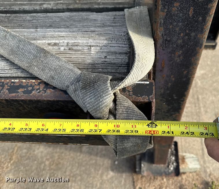 image for item EA2060 1997 Mustang F235-E equipment trailer with fluid mixing system