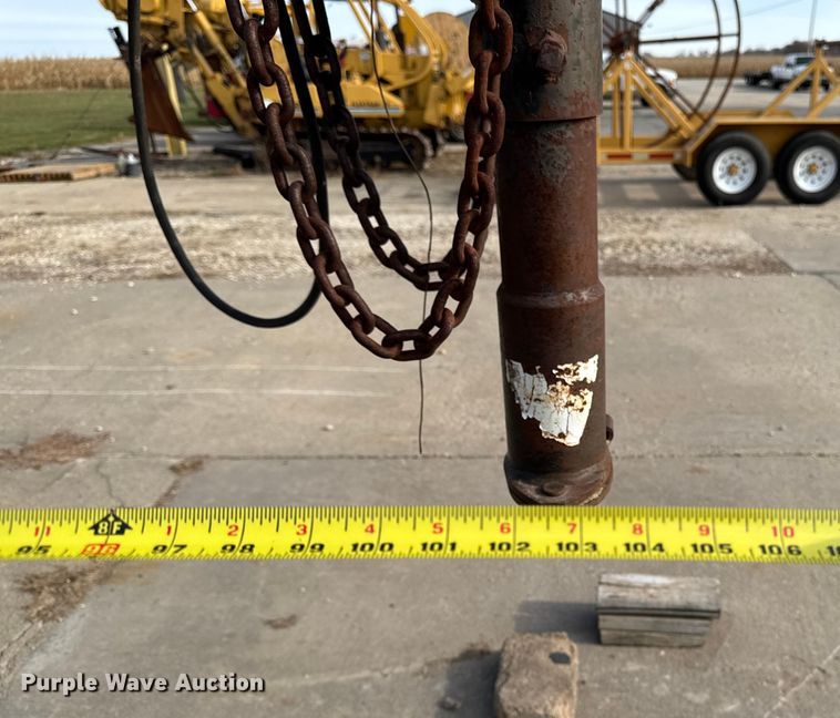 image for item EA2060 1997 Mustang F235-E equipment trailer with fluid mixing system