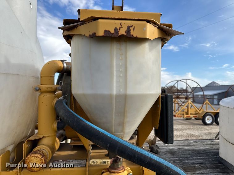 image for item EA2060 1997 Mustang F235-E equipment trailer with fluid mixing system