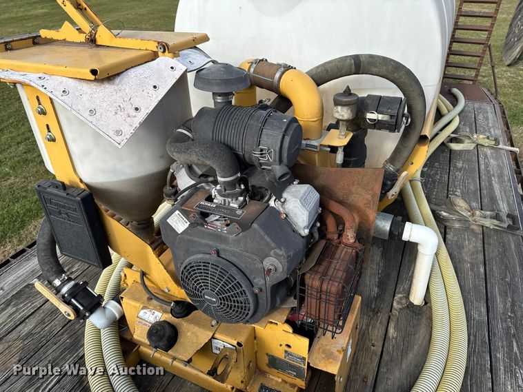 image for item EA2060 1997 Mustang F235-E equipment trailer with fluid mixing system