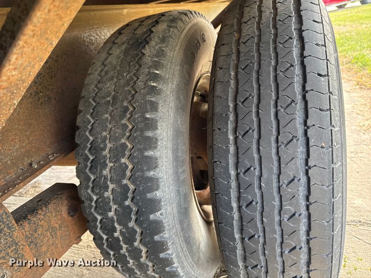 image for item EA2060 1997 Mustang F235-E equipment trailer with fluid mixing system