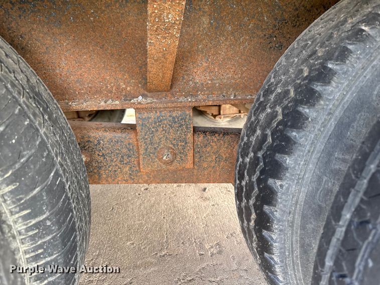 image for item EA2060 1997 Mustang F235-E equipment trailer with fluid mixing system