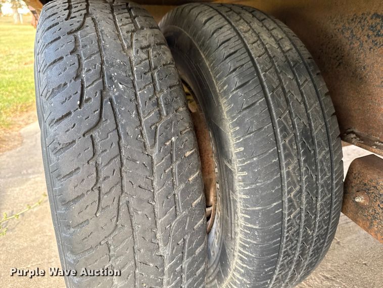 image for item EA2060 1997 Mustang F235-E equipment trailer with fluid mixing system