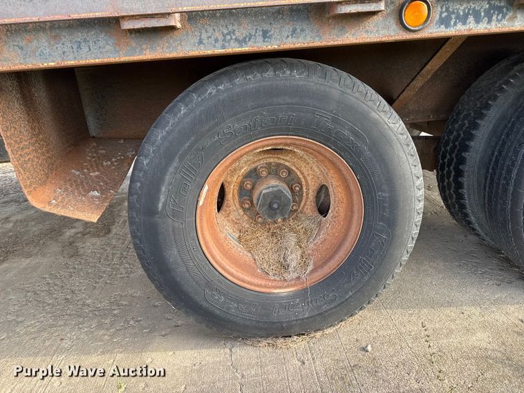 image for item EA2060 1997 Mustang F235-E equipment trailer with fluid mixing system