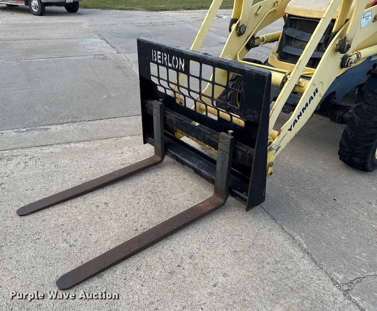 image for item EA2061 2007 Yanmar CBL40-LD backhoe