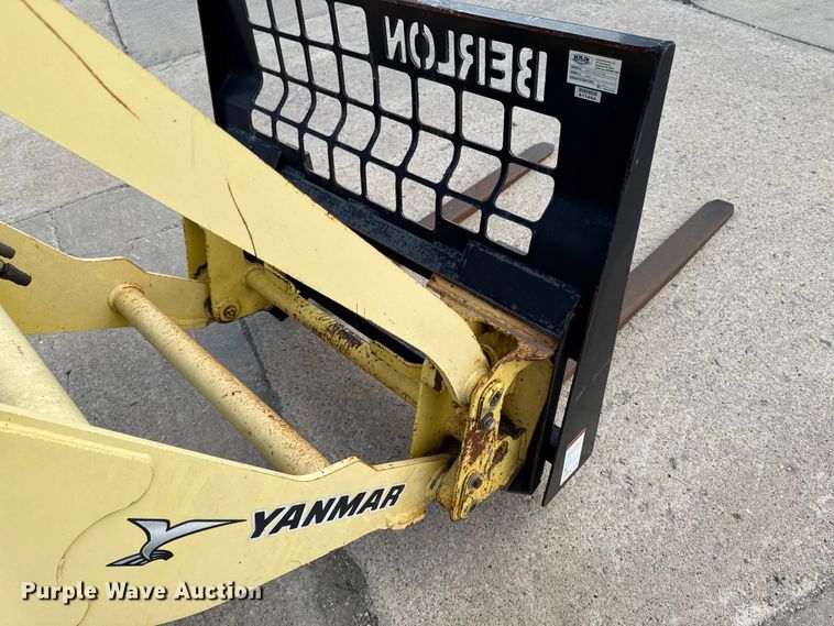 image for item EA2061 2007 Yanmar CBL40-LD backhoe