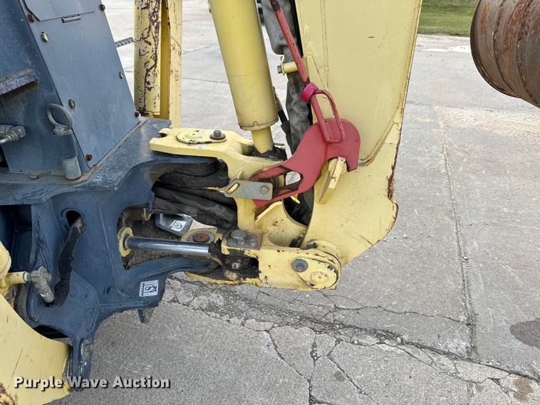 image for item EA2061 2007 Yanmar CBL40-LD backhoe