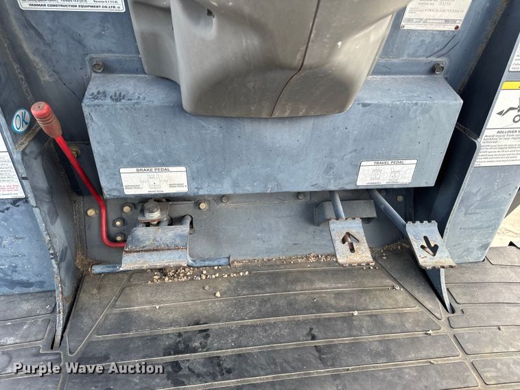 image for item EA2061 2007 Yanmar CBL40-LD backhoe