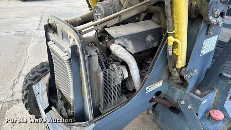 image for item EA2061 2007 Yanmar CBL40-LD backhoe