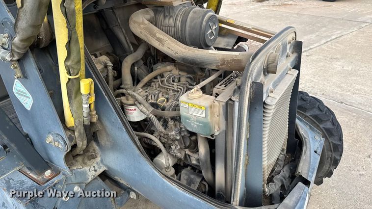 image for item EA2061 2007 Yanmar CBL40-LD backhoe