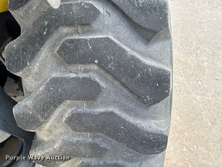 image for item EA2061 2007 Yanmar CBL40-LD backhoe