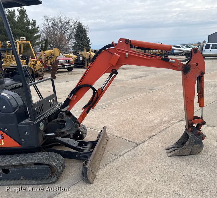 image for item EA2062 2011 Hitachi ZX17U-2 mini excavator