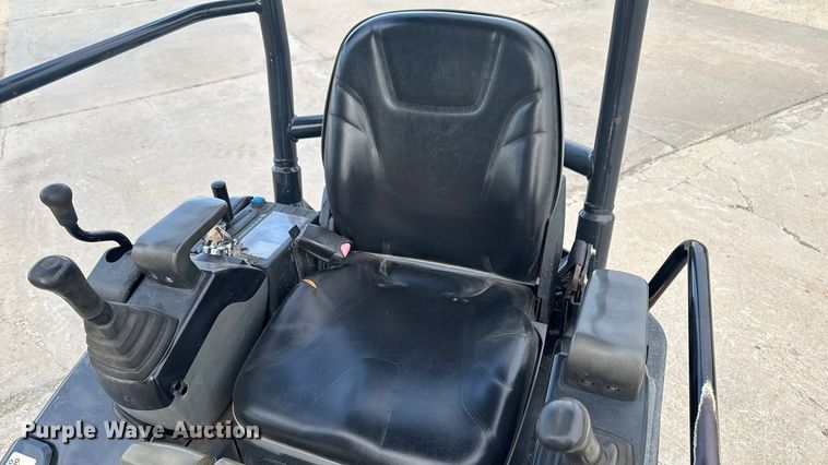 image for item EA2062 2011 Hitachi ZX17U-2 mini excavator