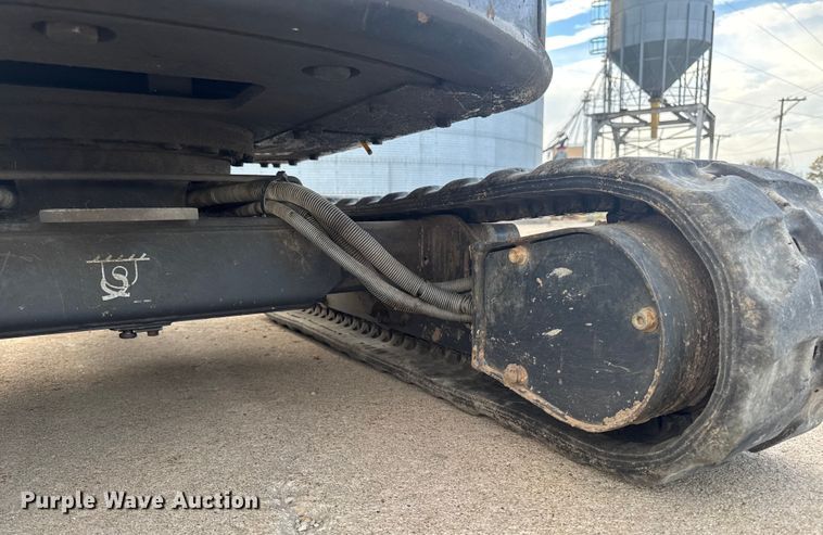 image for item EA2062 2011 Hitachi ZX17U-2 mini excavator