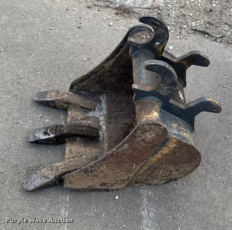 image for item EA2062 2011 Hitachi ZX17U-2 mini excavator