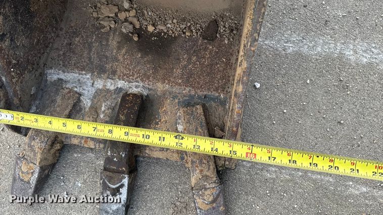 image for item EA2062 2011 Hitachi ZX17U-2 mini excavator