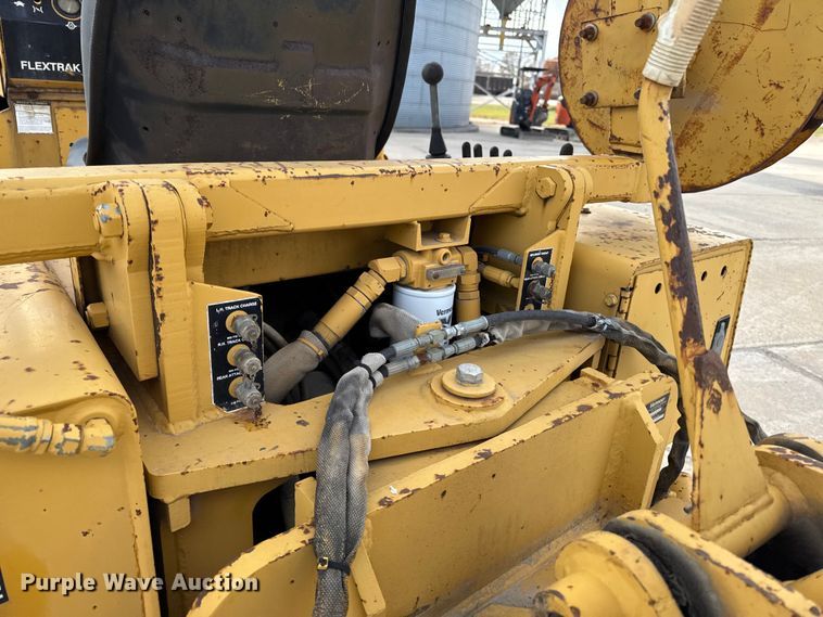 image for item EA2065 1996 Vermeer Flextrak FLX75 vibratory cable plow