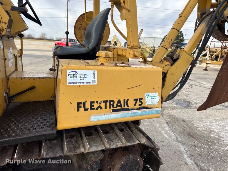 image for item EA2065 1996 Vermeer Flextrak FLX75 vibratory cable plow