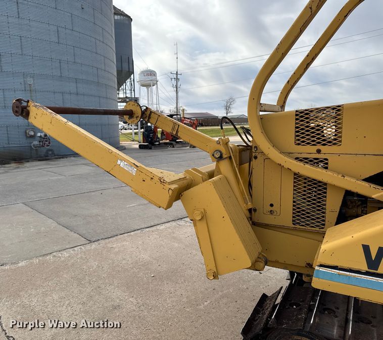 image for item EA2065 1996 Vermeer Flextrak FLX75 vibratory cable plow